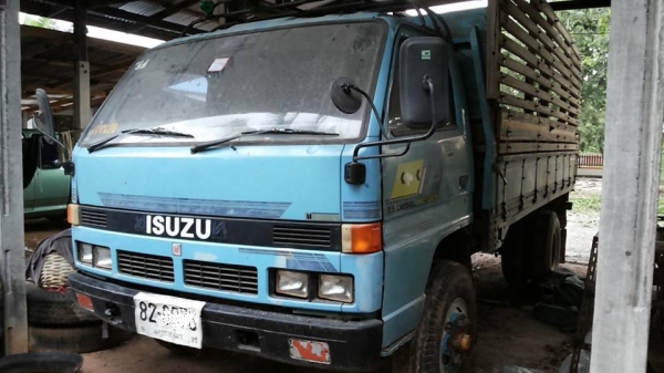 **399,000 บ.ต่อรอง**ขาย6ล้อ115 ยอดนิยม ISUZU NPR JAANPR59LL 4BD1-115HP กรองดำ เกียร์สั้น ห้างแท้ ปี34 เครื่องเดิมเกียร์เดิม 4BD1-115ฝาดำ เครื่องดี แน่นดี สตาร์ทติดง่าย เกียร์สั้นเดิม เข้าง่ายไม่หลุด ช่วงล่างใหญ่ Fหน้า-หลัง คัสซีดี เดิม มีตามดบ้าง ช่วงปลาย