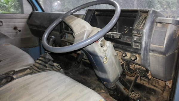 **399,000 บ.ต่อรอง**ขาย6ล้อ115 ยอดนิยม ISUZU NPR JAANPR59LL 4BD1-115HP กรองดำ เกียร์สั้น ห้างแท้ ปี34 เครื่องเดิมเกียร์เดิม 4BD1-115ฝาดำ เครื่องดี แน่นดี สตาร์ทติดง่าย เกียร์สั้นเดิม เข้าง่ายไม่หลุด ช่วงล่างใหญ่ Fหน้า-หลัง คัสซีดี เดิม มีตามดบ้าง ช่วงปลาย