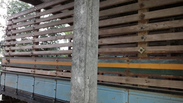 **399,000 บ.ต่อรอง**ขาย6ล้อ115 ยอดนิยม ISUZU NPR JAANPR59LL 4BD1-115HP กรองดำ เกียร์สั้น ห้างแท้ ปี34 เครื่องเดิมเกียร์เดิม 4BD1-115ฝาดำ เครื่องดี แน่นดี สตาร์ทติดง่าย เกียร์สั้นเดิม เข้าง่ายไม่หลุด ช่วงล่างใหญ่ Fหน้า-หลัง คัสซีดี เดิม มีตามดบ้าง ช่วงปลาย