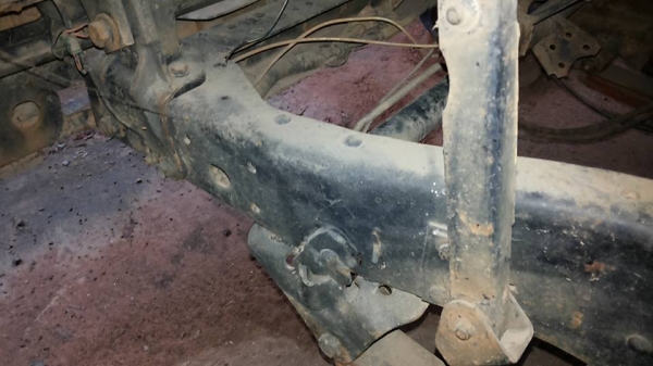 **399,000 บ.ต่อรอง**ขาย6ล้อ115 ยอดนิยม ISUZU NPR JAANPR59LL 4BD1-115HP กรองดำ เกียร์สั้น ห้างแท้ ปี34 เครื่องเดิมเกียร์เดิม 4BD1-115ฝาดำ เครื่องดี แน่นดี สตาร์ทติดง่าย เกียร์สั้นเดิม เข้าง่ายไม่หลุด ช่วงล่างใหญ่ Fหน้า-หลัง คัสซีดี เดิม มีตามดบ้าง ช่วงปลาย