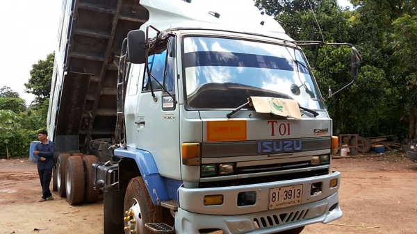 **1,420,000 บ.ต่อรอง**ขาย10ล้อ2เพลาดั้ม "นางฟ้า240" ISUZU ROCKY FXZ23NFPF-R 6SD1-240HP นางฟ้าแท้ ปี39(จดใหม่ปี44) เครื่องเดิมเกียร์เดิม เครื่อง6SD1-240แรง แห้งๆ แน่นๆ แรงดี ไม่เยิ้ม เกียร์เดิม แห้งดีไม่มีหลุด ไม่มีหอน ช่วงล่างเดิม คัสซีสวยเดิม ไ