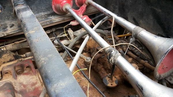 **1,420,000 บ.ต่อรอง**ขาย10ล้อ2เพลาดั้ม "นางฟ้า240" ISUZU ROCKY FXZ23NFPF-R 6SD1-240HP นางฟ้าแท้ ปี39(จดใหม่ปี44) เครื่องเดิมเกียร์เดิม เครื่อง6SD1-240แรง แห้งๆ แน่นๆ แรงดี ไม่เยิ้ม เกียร์เดิม แห้งดีไม่มีหลุด ไม่มีหอน ช่วงล่างเดิม คัสซีสวยเดิม ไ