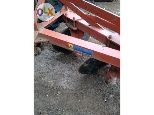 ขายรถไถ 45แรง เครื่องดี ช่วงล่างแน่น อุปกรณ์ดันหน้า ผานหลัง สภาพพร้อมใช้งาน สนใจสอบถามรายละเอียดเพิ่มเติมโทร 090-8588220คุณนะ ID:narong498 หรือ www.truck.in.th/498