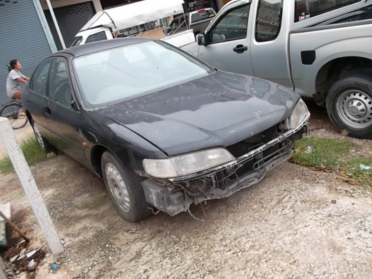 ้hondaaccord ไฟท้ายก้อนเดียว ขายเป็นอะหลั่ยหรือยกคัน 15900บ.