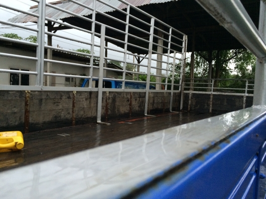 ขาย ISUZU NRR ประกอบนอกทั้งคัน เครื่อง 6HH1 195แรง  EURO2 รถสูง 1.80เมตร ยาว5เมตร ทะเบียนพร้อม