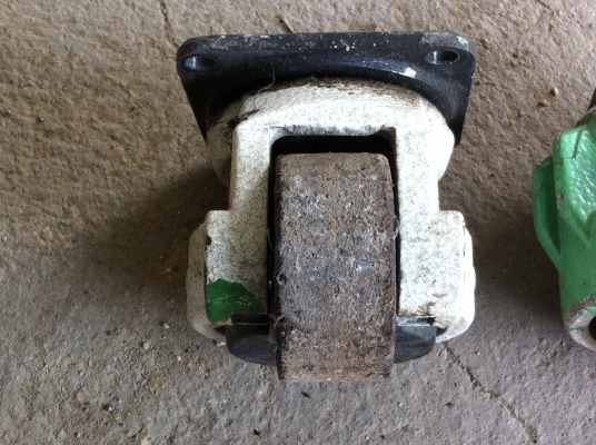 ล้อแบบปรับระดับเพื่อป้องกันการเลื่อนและรับน้ำหนักของชิ้นงานต่างๆ ได้อย่างเต็มที่