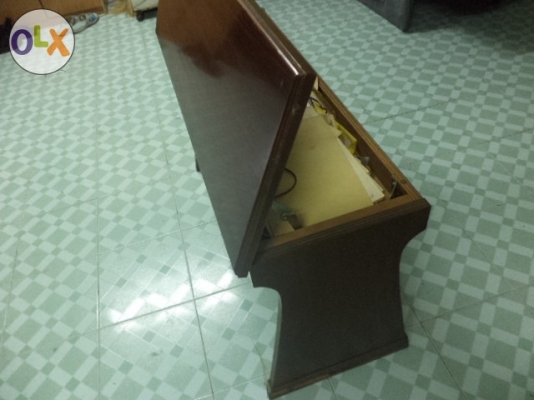 ขายอิเลคโทนyamaha รุ่นใหญ่ มีโต๊ะพร้อม ใช้ได้ดี