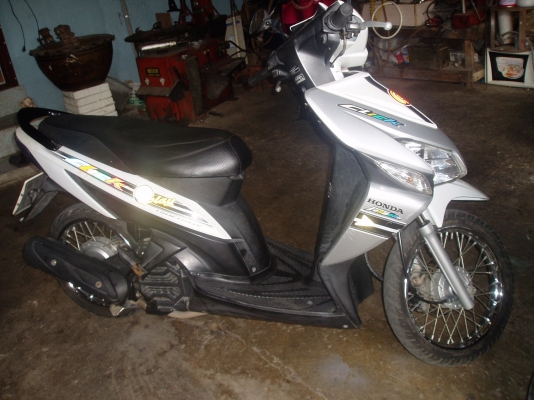 ขายฮอนด้าคลิกสวยตามสภาพราคาถูกๆ12500บาท