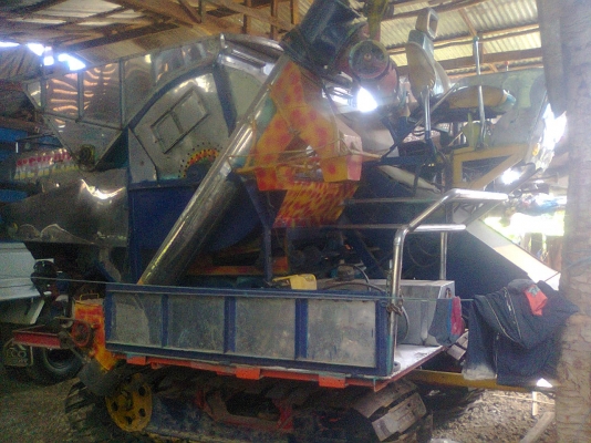 ขายรถเกี่ยวข้าววัฒนาการช่างราคา490000บาท