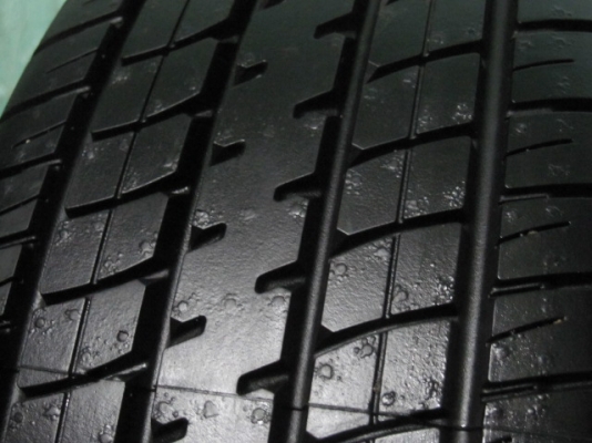 ขายยางติดรถป้ายแดง Dunlop ขอบ 15 ขนาด 185 60 15 ปี 14