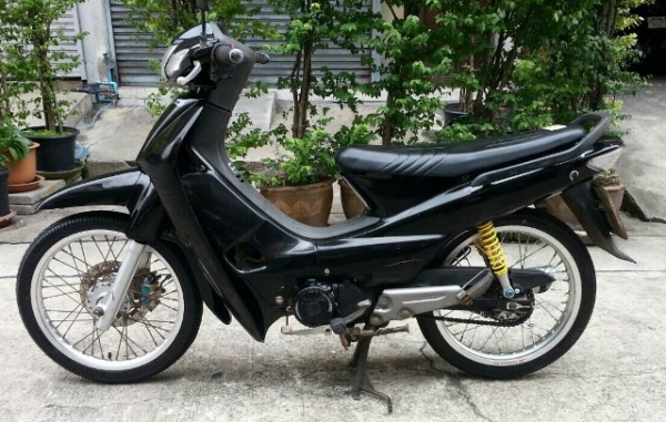 wave100z ปี47 สีดำ คลัชมือ เครื่องดีมาก 12,500