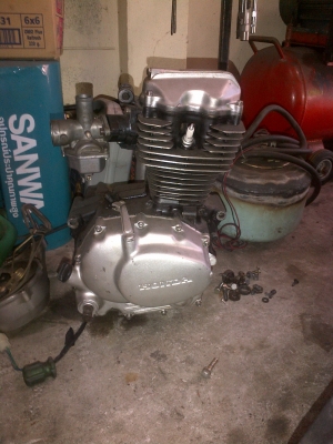 ขายเครื่อง Honda JX เครื่องปกติวิ่งได้นะครับ ไม่หลวมไม่เยิ้ม ที่ขายเพราะจะลง lifan