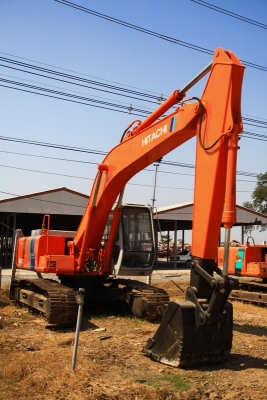 ขายสอง Hitachi Ex200 ในราคา EX100 บ้าไปแล้ว
