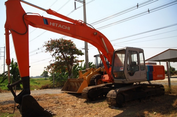 ขายสอง Hitachi Ex200 ในราคา EX100 บ้าไปแล้ว