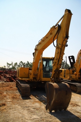 บ้ะ ๆ ๆ ๆ ๆ Komatsu pc120 - 6 วะวะว้าววววว   ราคา ถูกจุงเบย