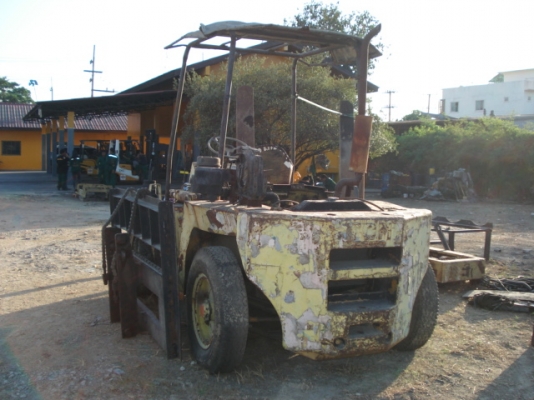 ขายโฟร์คลิฟท์ ราคาถูก