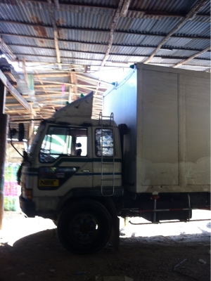 ขายรถบรรทุก 10  ล้อ ตู้ ยาว 7.5 เมตร  สภาพดีพร้อมใช้งาน สนใจติดต่อ 089-551-2032