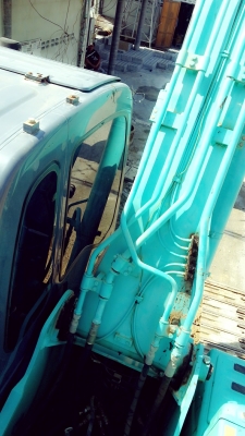 ขายรถแบคโฮ KOBELCO 200-8 YN 11 สวยครบ ไฟฟ้าเต็ม ขายรถแบคโฮ KOBELCO 200-8 YN 11 สวยครบ ไฟฟ้าเต็ม