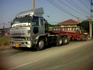 Nissan UD หัวปี้บพร้อมหางพื้นเรียบ