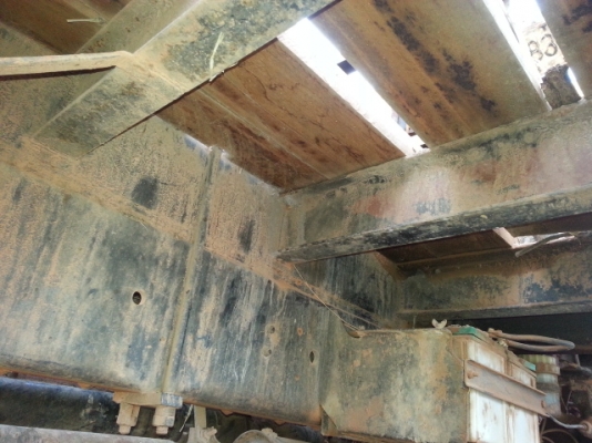 ขายด่วนไอัหลงสองเพลาสิบสปีดหางปลาขึ้นแม็คโครพร้อมเครน3ตัน5ทะเบียนท้ายลาดมีเครื่องทุ่นแรงเรียบร้อยรีบจองด่วน โทร0801515451