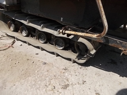 รหัส:13001004รถเกี่ยวข้าวนั่งขับพร้อมนวดข้าวด้วยจึงได้เป้นข้าวเปลือกwww.nihonmono.com