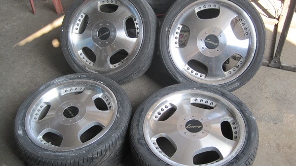 ขายแม็ก W work leasingขอบ 18นิ้วพร้อมยาง ขายแม็ก W work leasingขอบ 18นิ้วพร้อมยาง