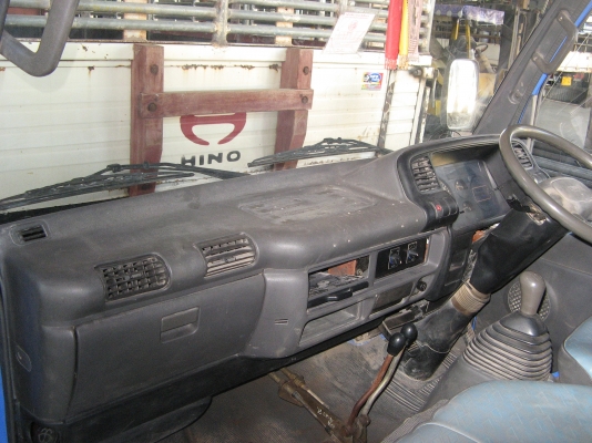 ขาย 6 ล้อดัมพ์ อีซูซุ NKR 130 แรง ปี 2003 สภาพสวย เครื่องแน่น คัสซีดี สนใจชมรถก่อนได้ครับ ขาย 6 ล้อดัมพ์ อีซูซุ NKR 130 แรง ปี 2003 สภาพสวย เครื่องแน่น คัสซีดี สนใจชมรถก่อนได้ครับ