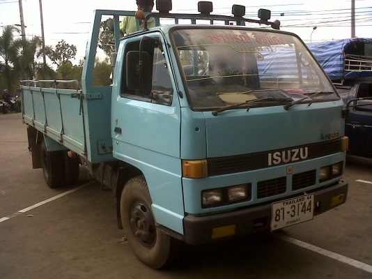 ขายด่วน  NKR110 ปี 2533 ห้างแท้ รถเดิมบางทั้งคัน สวยพร้อมใช้งาน