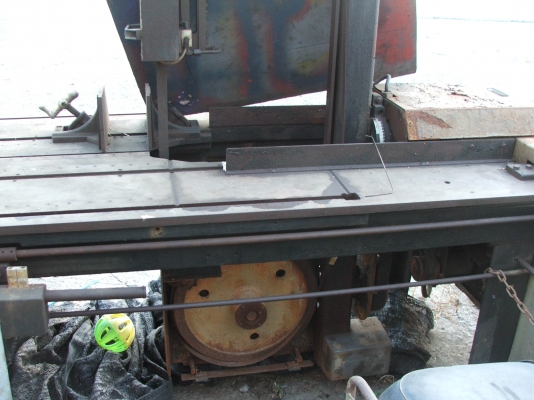 ขายมิลลิ่งสามแกนกึ่งออโต้และเครื่องตัดสองอย่าง 180,000