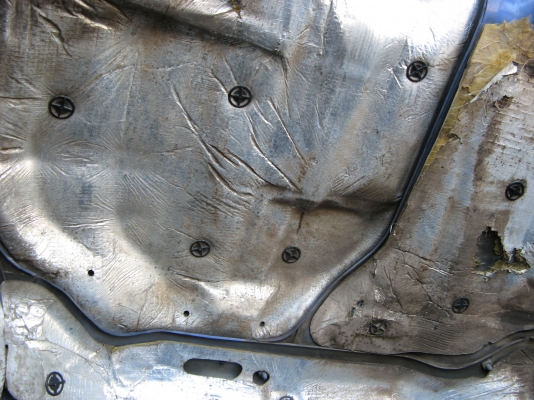 ขาย 6 ล้อ  อีซูซุ NKR 130 แรง ปี 2003 สภาพสวยกว่า 90 \% เครื่องแน่น คัสซีดี สนใจชมรถก่อนได้ครับ