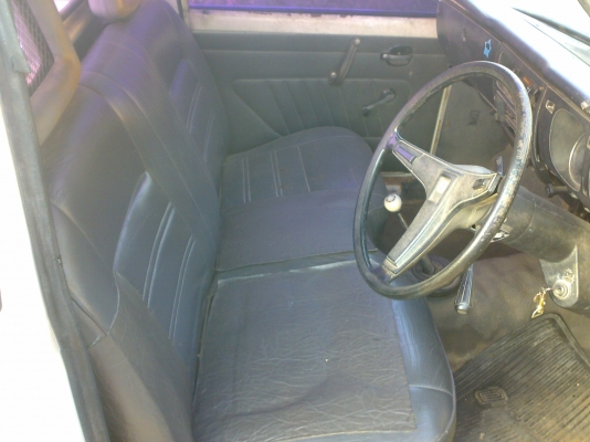 มาสด้าน้อย  เครื่องเดิมครับ