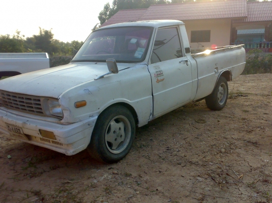 มาสด้าน้อย  เครื่องเดิมครับ