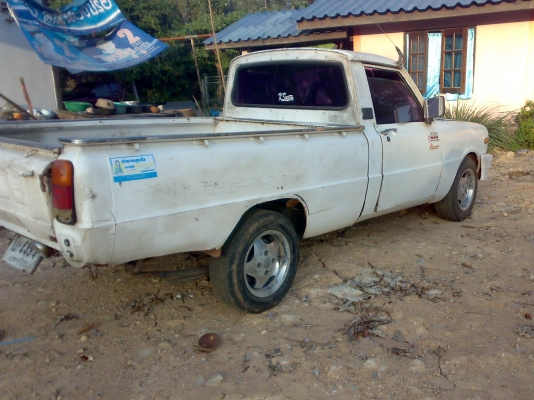 มาสด้าน้อย  เครื่องเดิมครับ