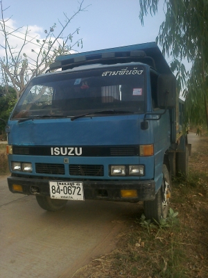 ขายดั้ม  NPR Fหน้า-หลัง มีเพาเวอร์  5คิว คัทซีสวย