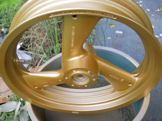 ขายล้อแบรมโบ้หน้า3.50หลัง5.50พร้อมดุมสเตอร์ ขายล้อแบรมโบ้หน้า3.50หลัง5.50พร้อมดุมสเตอร์