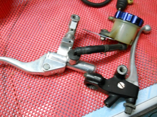 ขายปั้มบน+มือคลัชซุปเปอร์โฟร์ ขายปั้มบน+มือคลัชซุปเปอร์โฟร์