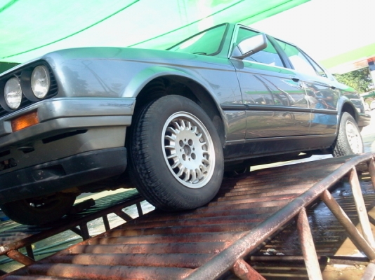 ขาย   BMW 316i ปี88  E30 รถสวย ลดราคา!!!!!  ขายได้ขายเลยคับ
