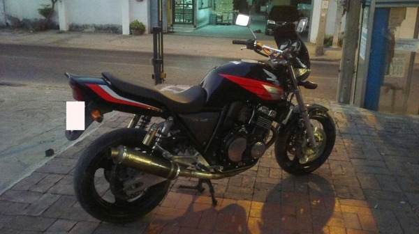 ขายCB400 Y'93 ทะเบียนโอนนอก ปรับราคา 85,000.- ต่อรองมาครับ อยากขายครับ รูป+คลิปครับ ขายCB400 Y'93 ทะเบียนโอนนอก ปรับราคา 85,000.- ต่อรองมาครับ อยากขายครับ รูป+คลิปครับ