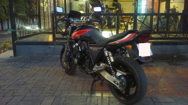 ขายCB400 Y'93 ทะเบียนโอนนอก ปรับราคา 85,000.- ต่อรองมาครับ อยากขายครับ รูป+คลิปครับ ขายCB400 Y'93 ทะเบียนโอนนอก ปรับราคา 85,000.- ต่อรองมาครับ อยากขายครับ รูป+คลิปครับ