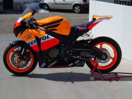 ขายแฟริ้งGSXR1000 K6 ใส่ได้กับทุกรุุ่นเช่นตะกูล GSXR1000 และอื่นๆๆ ราคา 7500 โทร 0883745640 ขายแฟริ้งGSXR1000 K6 ใส่ได้กับทุกรุุ่นเช่นตะกูล GSXR1000 และอื่นๆๆ ราคา 7500 โทร 0883745640