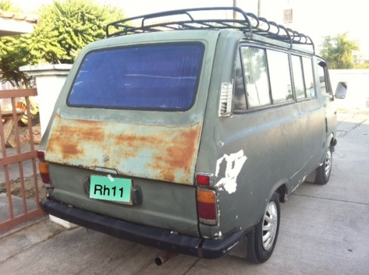 ขายด่วนขายจริง โตโยต้า HIACE  รุ่นแรก rh11. สนใจโทร 0822999887 เอก สุ๑๐๐๐