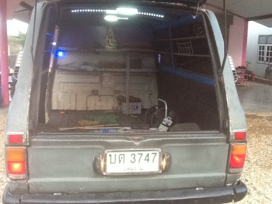 ขายด่วนขายจริง โตโยต้า HIACE  รุ่นแรก rh11. สนใจโทร 0822999887 เอก สุ๑๐๐๐