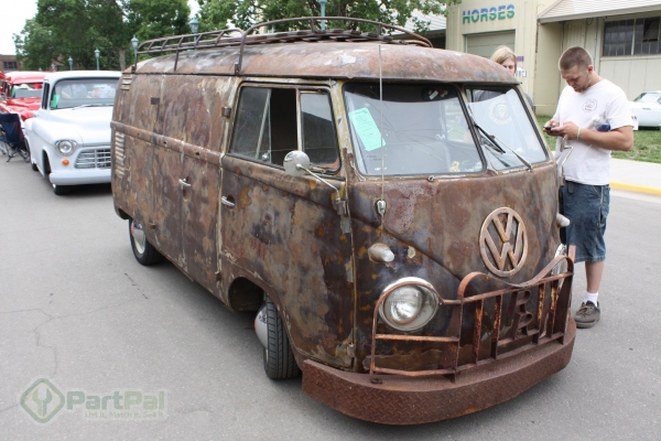 ขายด่วนขายจริง โตโยต้า HIACE  รุ่นแรก rh11. สนใจโทร 0822999887 เอก สุ๑๐๐๐