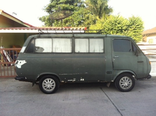 ขายด่วนขายจริง โตโยต้า HIACE  รุ่นแรก rh11. สนใจโทร 0822999887 เอก สุ๑๐๐๐