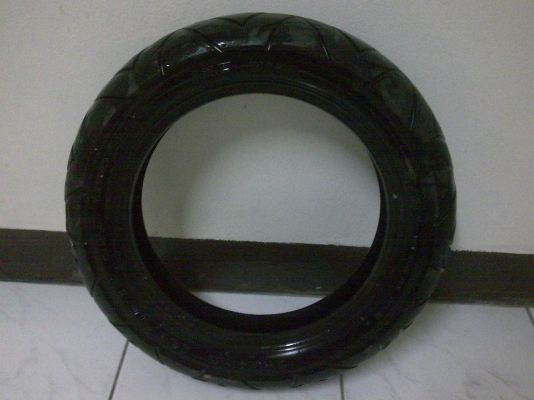 ขายยางKSR มือสอง IRC 100/90-12 สภาพ95\%  ราคา 500บ โทร 0883745640