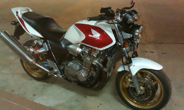 ขายCB1300 สีสวยครับ เปลี่ยนของเหลว ผ้าเบรกใหม่ ยางเหลือๆ ขี่สบาย ถูกด่วน เครื่องแห้งๆๆ มีกันล้ม วิ่ง 220 สบาย ชิวๆ สนใจ 0840031815 ตี๋ 24 ชั่วโมง คุยง่ายขายได้ขาย inv.แท้+สพมใแท้ กุญแจชิพ 195000 บาท ขายCB1300 สีสวยครับ เปลี่ยนของเหลว ผ้าเบรกใหม่ ยางเหลือๆ ขี่สบาย ถูกด่วน เครื่องแห้งๆๆ มีกันล้ม วิ่ง 220 สบาย ชิวๆ สนใจ 0840031815 ตี๋ 24 ชั่วโมง คุยง่ายขายได้ขาย inv.แท้+สพมใแท้ กุญแจชิพ 195000 บาท