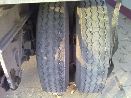 ต้องการขายลูกพ่วงดั๊มพนัส 3 เพลา ปี 39