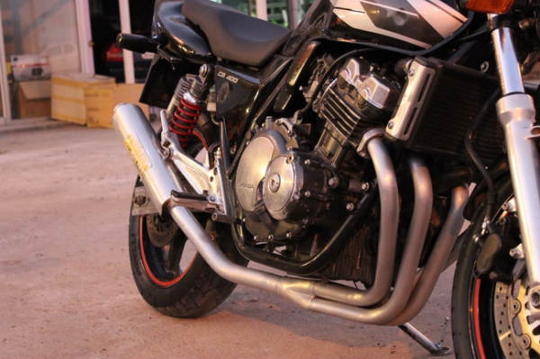 ขาย CB400 ปี93 อินวอยล์สรรพสามิต เครื่องดี ท่อแต่ง 69000 ขาย CB400 ปี93 อินวอยล์สรรพสามิต เครื่องดี ท่อแต่ง 69000