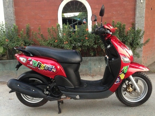 (จองเเล้ว)ขายfioreสีเเดงดำปี2555