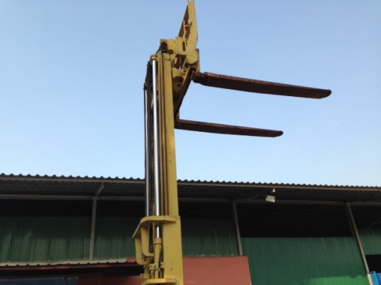 ขาย รถฟอร์คลิฟต์ Komatsu 2 ตัน รุ่น11 เบนซิน เสาสูง 4 เมตร งากระดกได้